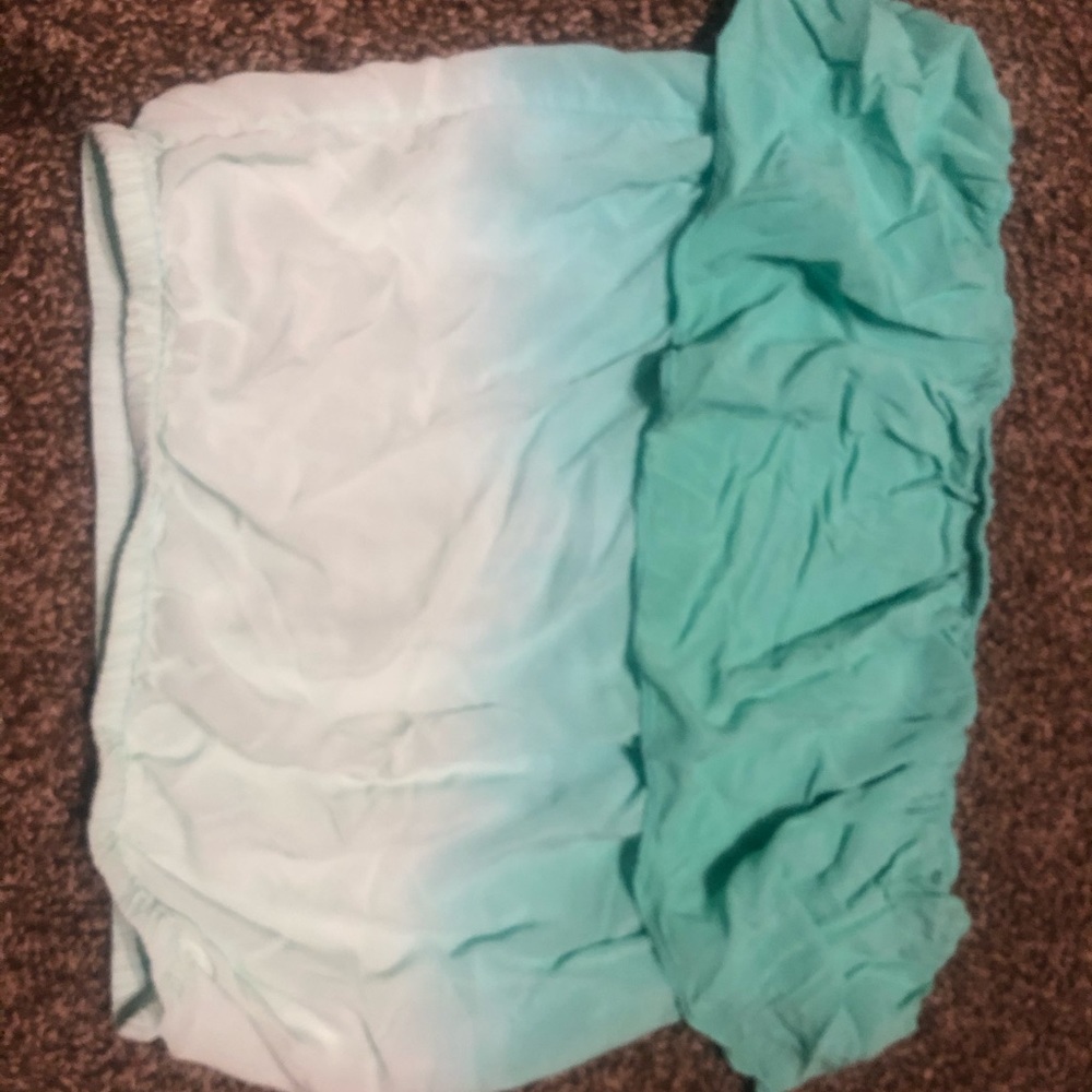 Black Poppy crop top